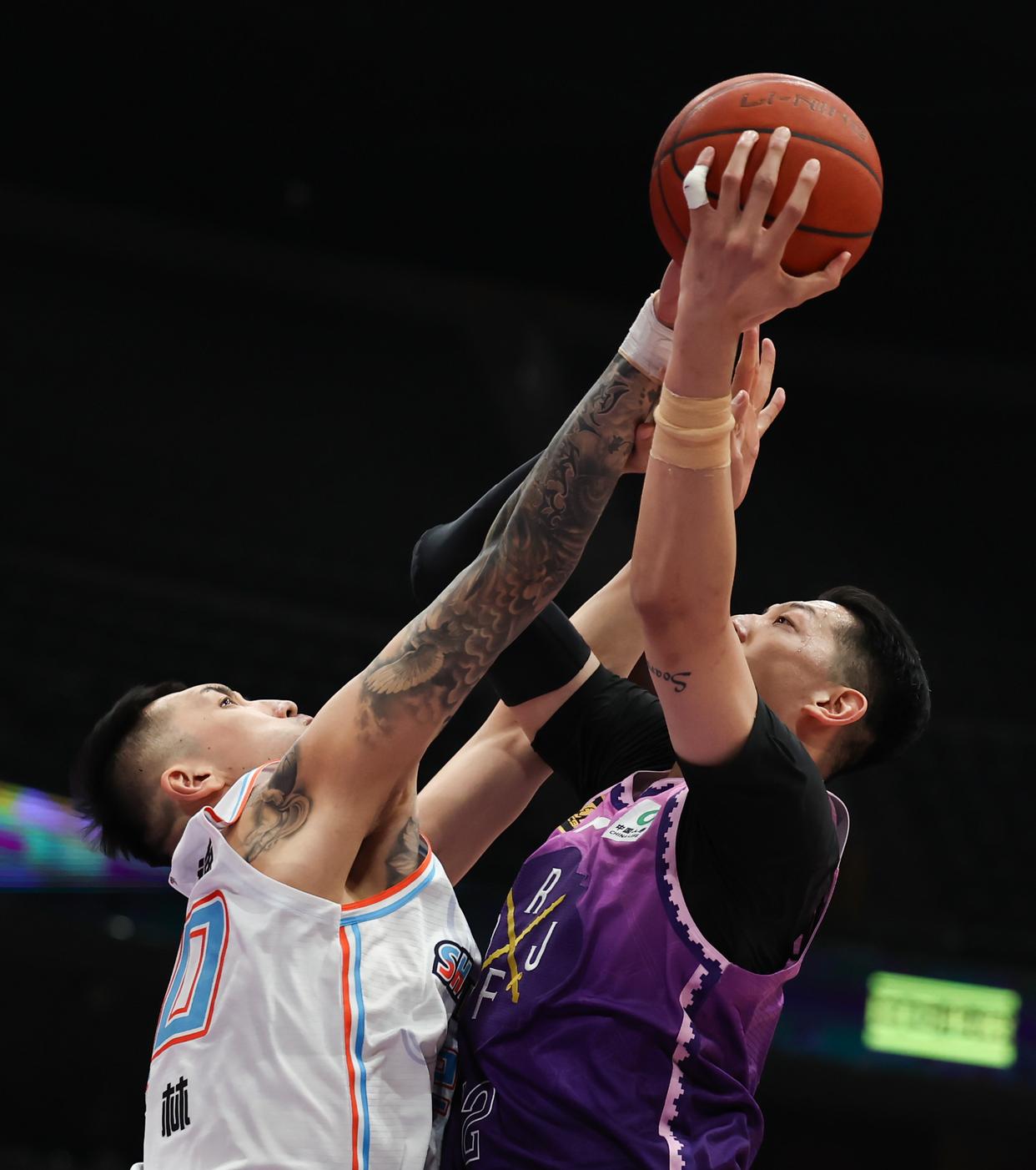 包含CBA季后赛赛程吃紧,AC米兰国际比赛日伤情更新,压力陡增,团队化学反应显著的词条 包含CBA季后赛赛程吃紧,AC米兰国际比赛日伤情更新,压力陡增,团队化学反应显著的词条