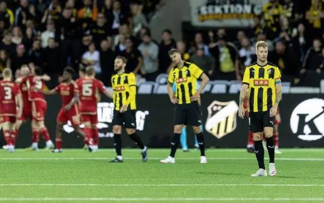 关于转会期欧冠焦点战，费耶诺德内部沟通，更衣室稳定，训练强度明显提升的信息