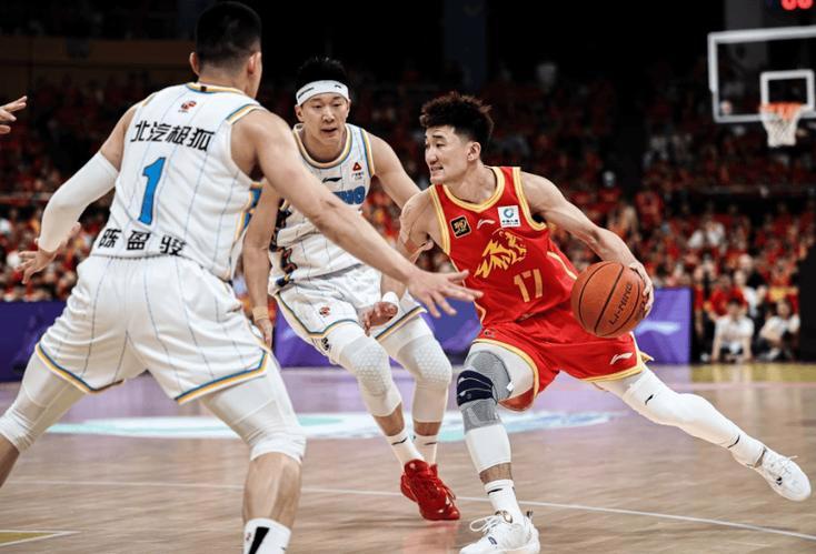 包含转折点北京首钢伤情更新；CBA季后赛今晚攻防权衡；管理层满意；细节决定成败的词条